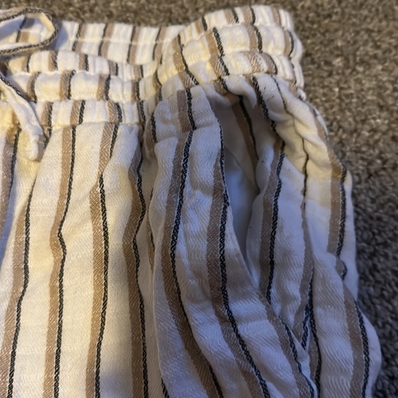 Womens Linen Short - Picture 4 of 5